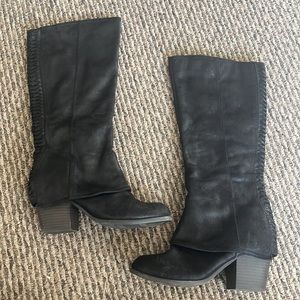 Fergalicious by Fergie size: 7 black boot
